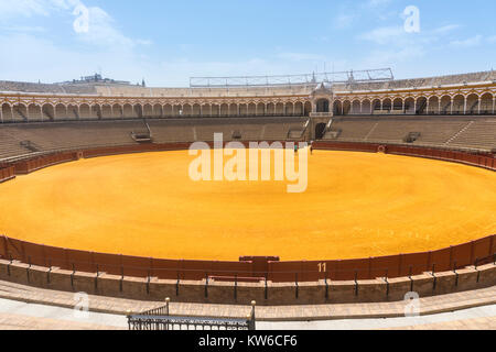 Sevilla, Spanien - August 7,2017 Blick auf der Innenseite der Plaza de Toros de la Real Maestranza de Caballería de Sevilla in Spanien. Stockfoto