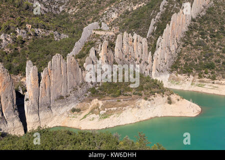 Wand- und Finestres Einsiedelei von San Vicente, Provinz Huesca, Aragón, Spanien. Stockfoto