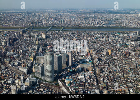 Tokio, Japan, 19. Juni 2017: Luftaufnahme von Tokio von der Sky Tree Tower gesehen Stockfoto