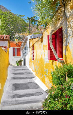 Bunte Häuser in Anafiotika Viertel unter der Akropolis, Athen, Griechenland Stockfoto