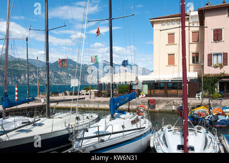 Italien, Trentino-Südtirol, Gardasee, Malcesine sul Garda, Porto di Brenzone. Stockfoto