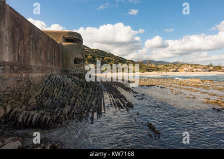 Weltkrieg 2 Bunker von Franco Zeit, an Getares, Algeciras, Andalusien, Spanien Stockfoto