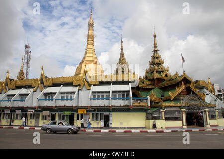 Sule Pagode im Zentrum von Yangon, Myanmar Stockfoto