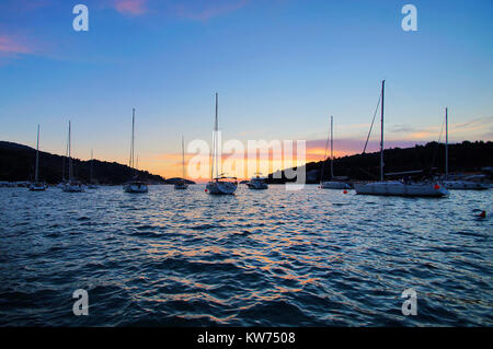 Sonnenuntergang im Hafen von Vela Luka insel Korcula Stockfoto