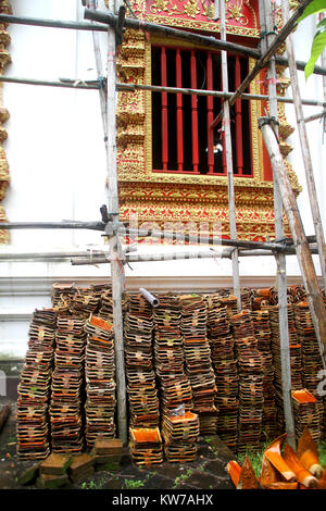 Wiederherstellung der weiße Tempel Wat Ched Yod, Chiang Mai, Thailand Stockfoto