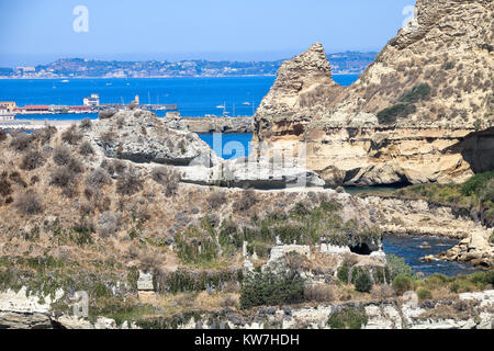 Landschaft von Küste und den Golf von Posillipo und pollio's Villa, Neapel, Italien Stockfoto