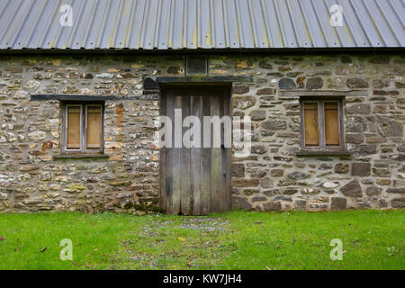 Alte Gebäude aus Stein in Wales Stockfoto