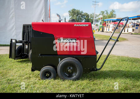 Oshkosh, WI - 24. Juli 2017: Lincoln Electric welder Maschine auf Display Stockfoto