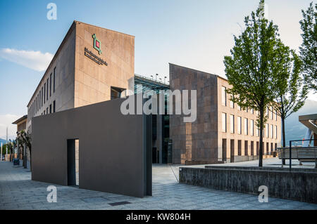 Vaduz, Liechtenstein - 28. Mai 2016: Blick auf die Landesbank Gebäude (die Nationalbank von Liechtenstein) in Vaduz, Liechtenstein. Stockfoto