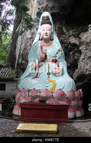 Chinesische Göttin Guan Yin in der Nähe von Rock in Yanshuo, China Stockfoto