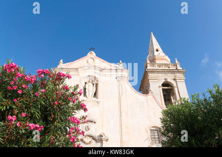 Die Kirche St. Joseph oder Chiesa di San Giuseppe, der Piazza IX Aprile, Taormina, Sizilien, Europa Stockfoto