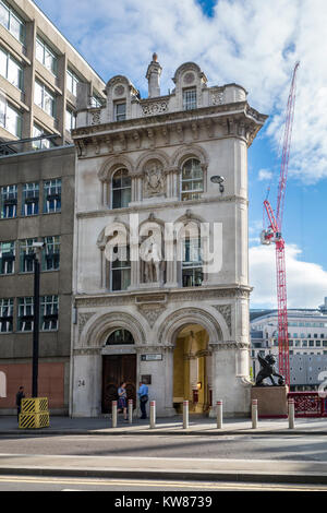 Eine der ursprünglichen Süden Pavillons von Holborn Viadukt von William Haywood, City of London, Großbritannien Stockfoto