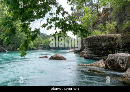 Bridged Canyon (Türkisch: Köprülü Kanyon) ist ein Canyon und einen Nationalpark in der Provinz Antalya, Türkei. Auf einer Fläche von 366 km2 (141 sq mi), i Stockfoto