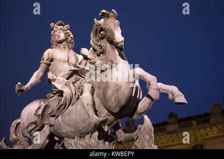 Frankreich, Paris (75), Statue von Louis XIV montiert als Römische, Louvre Innenhof Stockfoto