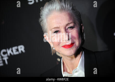 NEW YORK, NY-MÄRZ 09: Helen Mirren besucht die "Das Auge des Himmels" New York Premiere bei AMC Loews Lincoln Square 13 Theater am 9. März 2016 in New York City. Personen: Helen Mirren Stockfoto