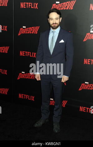 NEW YORK, NY - 10. März: Charlie Cox nimmt an den 'Daredevil' Saison 2 premiere auf AMC Loews Lincoln Square 13 Theater am 10. März 2016 in New York City. Personen: Charlie Cox Stockfoto