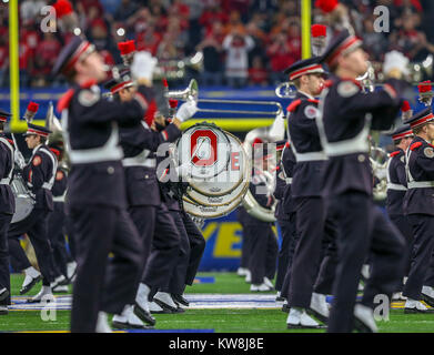 Arlington, TX, USA. 29 Dez, 2017. Die Ohio State Buckeyes Band während der Goodyear Baumwollschüssel Klassiker zwischen den USC Trojans und die Ohio State Buckeyes bei AT&T Stadium in Arlington, TX. John Glaser/CSM/Alamy leben Nachrichten Stockfoto