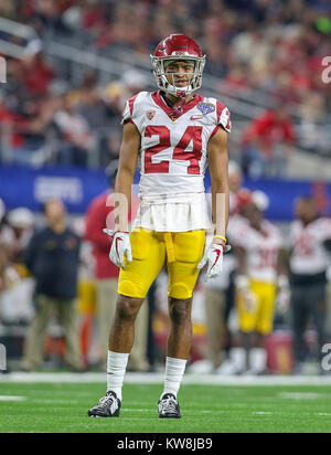 Arlington, TX, USA. 29 Dez, 2017. USC Trojans cornerback Jesaja Langley (24) Während der Goodyear Baumwollschüssel Klassiker zwischen den USC Trojans und die Ohio State Buckeyes bei AT&T Stadium in Arlington, TX. John Glaser/CSM/Alamy leben Nachrichten Stockfoto