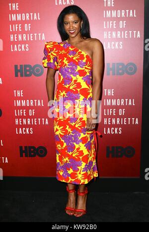 NEW YORK, NY - 18. April: Renee Elise Goldsberry nimmt "Die unsterblichen Leben von Henrietta fehlt" New York Premiere an der SVA Theater am 18. April 2017 in New York City. Personen: Renee Elise Goldsberry Stockfoto