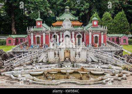 Chinesische Wahrzeichen Miniatur Halle des Friedens und des Wohlstands Stockfoto