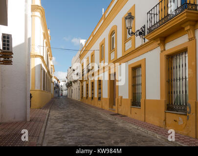 Tarifa Spanien. Typische Straßenansicht In Tarifa Altstadt, Cadiz, Andalusien, Spanien, Stockfoto