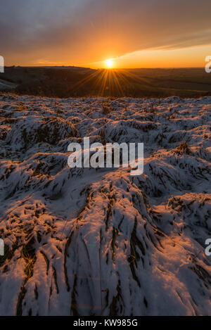 Schneebedeckte alte Winchester Hill, South Downs National Park, Hampshire, England, South UK Stockfoto