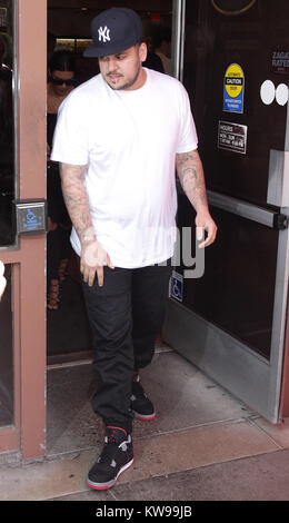 LOS ANGELES, Ca - 26. April: Kim Kardashian, Rob Kardashian, Verlobte und Blac Chyna werden gesehen, Position für das Mittagessen am 26. April in Beverly Hills, Kalifornien 2016. . Personen: Rob Kardashian Stockfoto