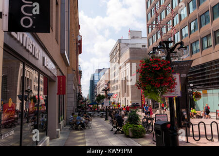 Sparks Street in Ottawa, Ontario, Kanada, ist eine Straße nur für Shopping, keine Autos erlaubt sind auf der Straße zu fahren. Stockfoto