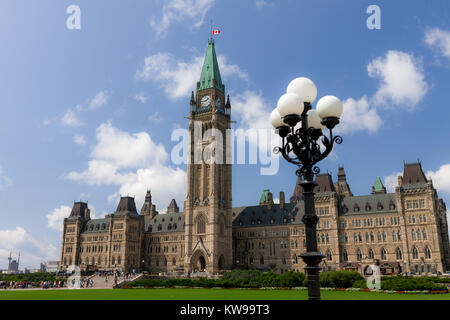 Das House of Commons und mittleren Block der Gebäude des Parlaments in Ottawa, Ontario, Kanada. Stockfoto