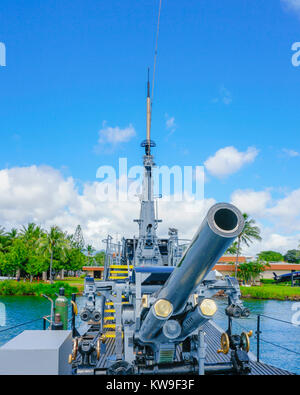 USS Bowfin SS-287 5.25 Zoll Kanone. USS Bowfin Submarine Museum, Pearl Harbor, Hawaii. Stockfoto