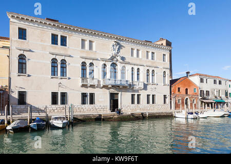 Außenansicht des Murano Glass Museum, das Museo Del Vetro, Murano, Venedig, Venetien, Italien Stockfoto