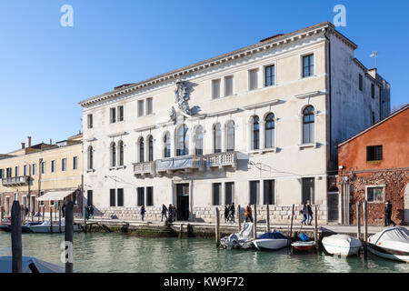 Außenansicht des Murano Glass Museum, das Museo Del Vetro, Murano, Venedig, Venetien, Italien Stockfoto