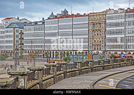 Galerias (Balkons), Avenida da Marina, A Coruña, Galizien, Spanien Stockfoto