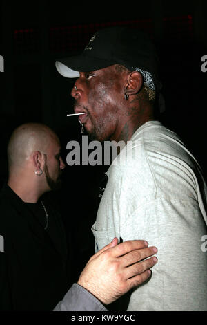 MIAMI BEACH, FL - Januar 19: (exklusive Deckung) Dennis Rodman" betritt rehab für Alkoholabhängigkeit Behandlung" folgenden betrunkenen TV-Auftritt im Norden Koreaon Januar 19, 2014 in Miami, Florida. Personen: Dennis Rodman Stockfoto