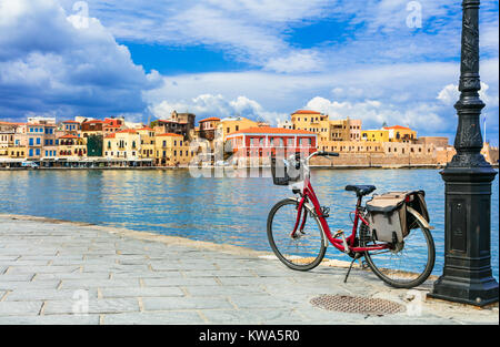Beeindruckend bunten Stadt Chania, Ansicht mit alten Fahrrad, Insel Kreta, Griechenland. Stockfoto