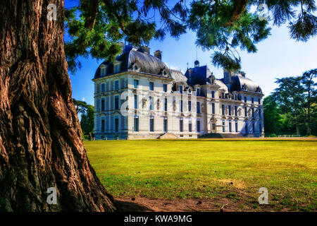 Herrliche Cheverny schloss, Ansicht mit Gärten, Loire Tal, Frankreich. Stockfoto