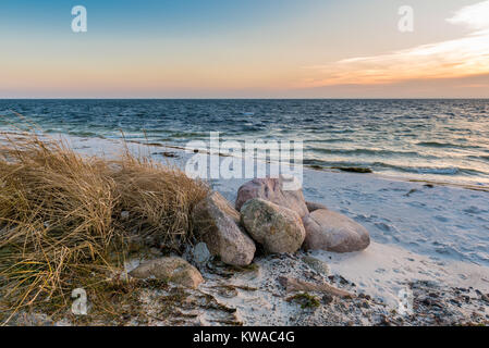 Strand im Winter auf der Halbinsel Hel, Polen. Stockfoto