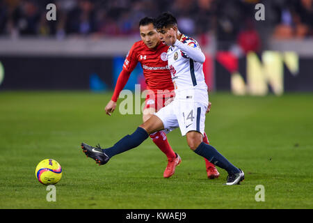 Dez 30, 2017: Amerika Mittelfeldspieler Joe Corona macht einen Durchgang während der Tour Ãguila Fußballspiel zwischen Toluca und Verein Amerika bei BBVA Compass Stadion in Houston, TX. Chris Brown/CSM Stockfoto