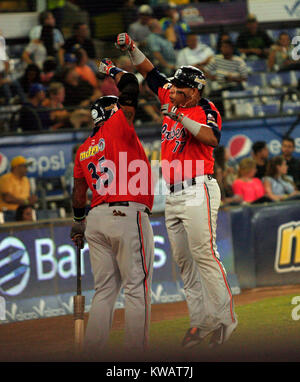 Valencia, Carabobo. 2 Jan, 2018. Januar 2, 2018. Caribes de Anzoategui Spieler feiert die run Im ersten Spiel der professionellen Baseball Endspiel von Venezuela, anzoategui zwischen Caribes de und Navegantes del Magallanes, Jose Bernardo Perez Stadion in der Stadt Valencia, Carabobo stand gehalten. Venezuela. Foto: Juan Carlos Hernandez Credit: Juan Carlos Hernandez/ZUMA Draht/Alamy leben Nachrichten Stockfoto