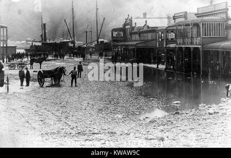 Nach Hochwasser an Mawhera Quay, Greymouth, Westland, Neuseeland, 25-6-1905 Stockfoto