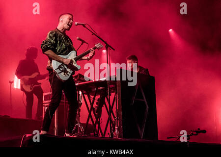 Dänemark, Skanderborg - August 11, 2017. Die dänische Sängerin, Songwriter und Musiker Alex Vargas führt ein Live Konzert während der dänischen Musik Festival SmukFest 2017. Stockfoto