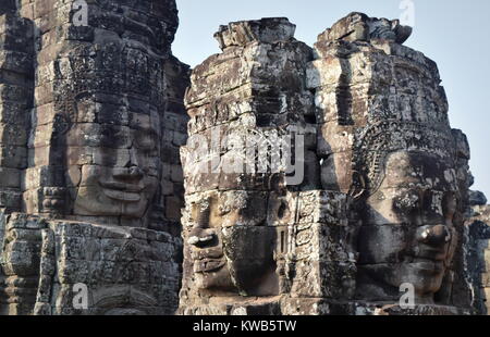 Smiling Buddha Gesicht Stein Türmen. antiken Ruinen von Bayon Tempel, Angkor Thom, Kambodscha Stockfoto