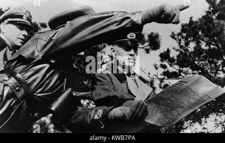 Deutsche Feldmarschall von Rundstedt, bei einem Besuch in den Atlantik vor. Ca. 1943 / 44. Dem 2. Weltkrieg. (BSLOC 2014 8 164) Stockfoto