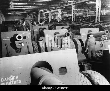 American gebauten 155 mm Haubitzen nach England als Leih-und ausgeliefert. Ca. 1941-1943. Dem 2. Weltkrieg. (BSLOC 2014 10 154) Stockfoto
