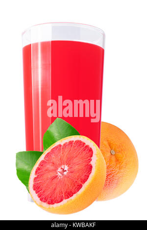 Saft von Zitrusfrüchten isoliert. Ein Glas mit Grapefruit und schneiden Sie das Obst auf weißem Hintergrund Stockfoto