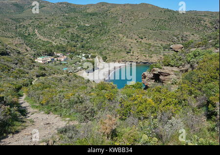 Fußweg zum Cala Joncols einen lauschigen Mediterranen Bucht zwischen Rosen und Cadaques, Spanien, Costa Brava, Alt Emporda, Cap de Creus, Katalonien Stockfoto