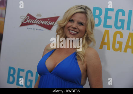 NEW YORK, NY - 25. Juni: Megan Hilty besucht die "Neu Beginnen" Premiere an der SVA Theater am 25. Juni 2014 in New York City. Personen: Megan Hilty Stockfoto