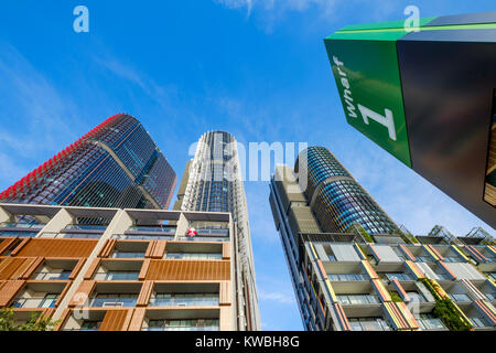 Wohngebäude und Internationale Türme in Barangaroo Süden Revier an Wulugul Spaziergang Gebäude, Darling Harbour, Sydney, Australien Stockfoto