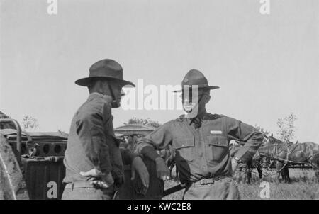 Harry Truman in Fort Riley, Kansas im Juli 1926. Truman diente als Field Artillery officer während des Ersten Weltkrieges und in der Offiziere Reservekorps fortgesetzt, bis er im Januar 1953 in den Ruhestand. (BSLOC 2015 2 236) Stockfoto