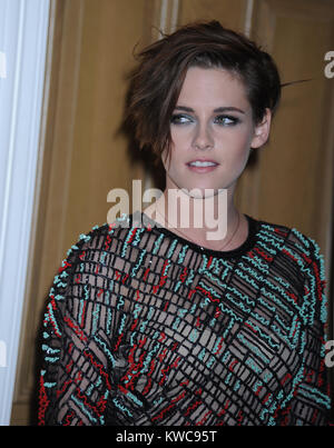 NEW YORK, NY-Oktober 06: Kristin Stewart nimmt "Camp X-Ray" New York Premiere auf Crosby Street Hotel am 6. Oktober 2014 in New York City. Personen: Kristin Stewart Stockfoto